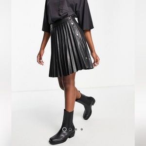 Vila leather look pleated skirt with side button detail in black